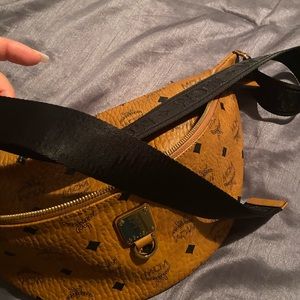 MCM Bumbag *like new*